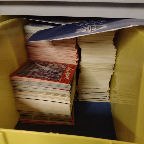 1987-2022 250 Card Random Lot Baseball Cards, One Jersey or Auto Included - Picture 2 of 4